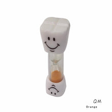 Load image into Gallery viewer, Smiley Hourglass