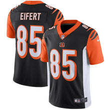 Load image into Gallery viewer, Youth Cincinnati Bengals Tyler Eifert Nike Black Vapor Untouchable Limited Player Jersey